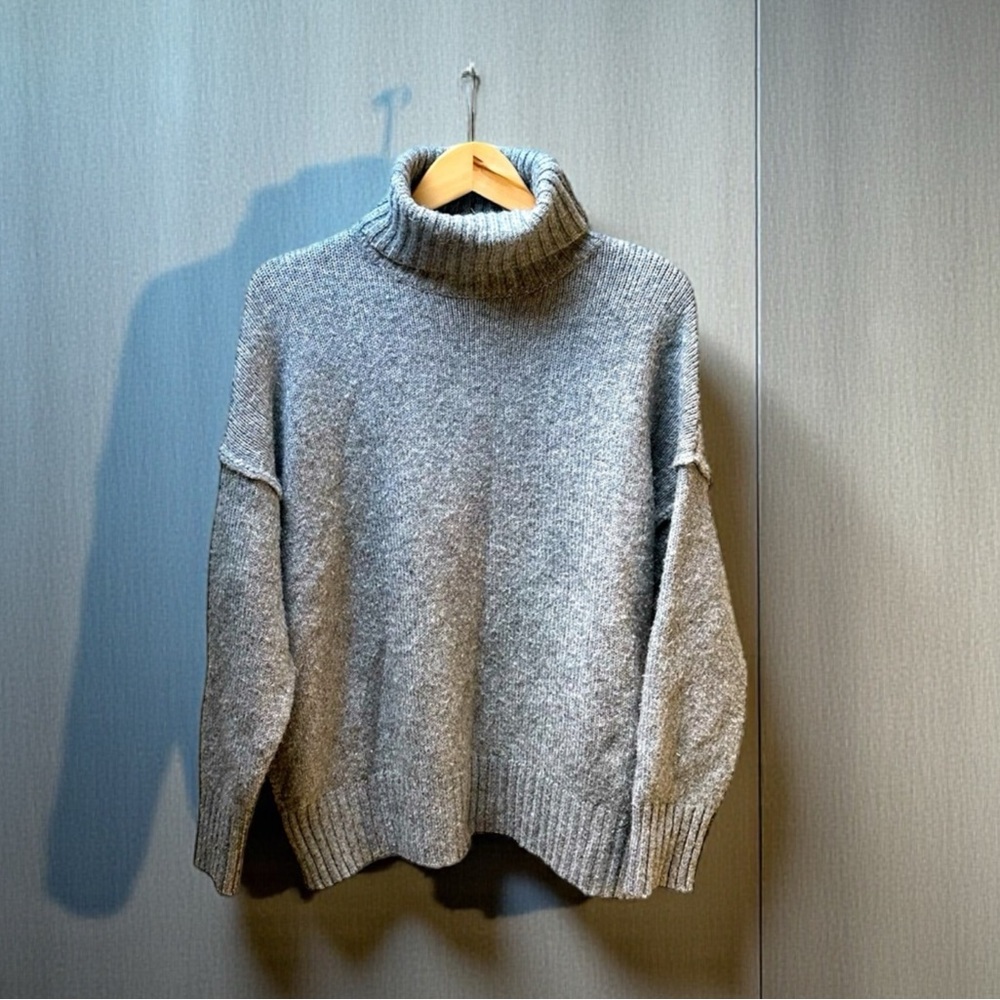 L.O.G.G. | H&M | Oversized Thick Wool Blend Gray Turtleneck Sweater  Size L